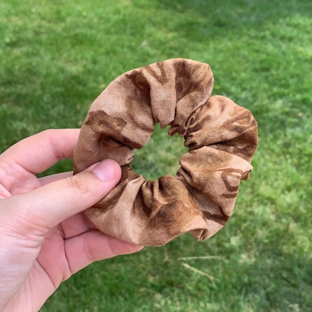 Wild & Free Mustangs Scrunchie 🐴